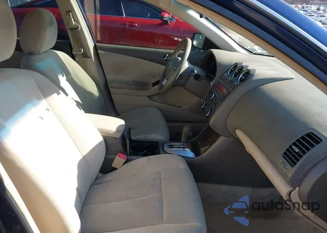 2010 Nissan Altima 2.5 S z USA, uszkodzony, nr VIN 1N4AL2AP4AN409485